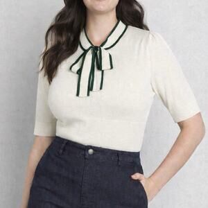 Modcloth NWT Bow Thyself Ivory and Green Bow Accent Top Size 3x